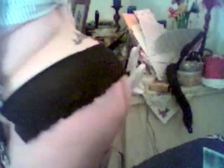 Gordibuena with big tits masturbates on webcam
