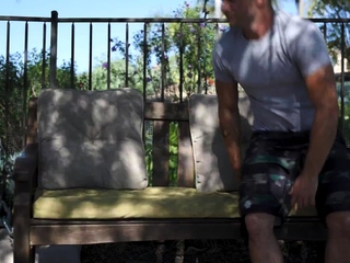 Close up fuck girl in big cock