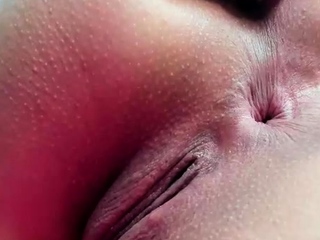 Amateur Close Up Squirting Masturbation