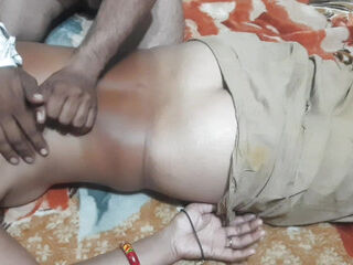 Father-in-law and daughter-in-law have illicit relationship, sex video, father-in-law fucks daughter-in-law alone in oil massage room