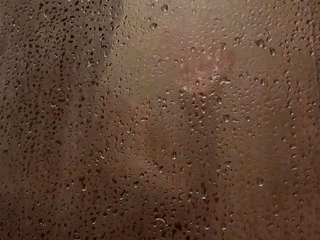 Close up MILF masturbation