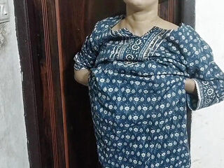 Sister in law ko bathroom me pakad ke jabar dasti pela