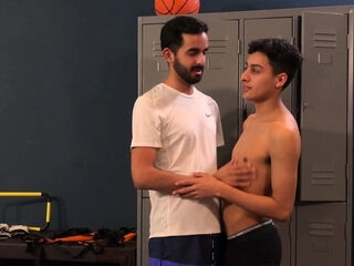 Locker room DILF barebacks Latin twink